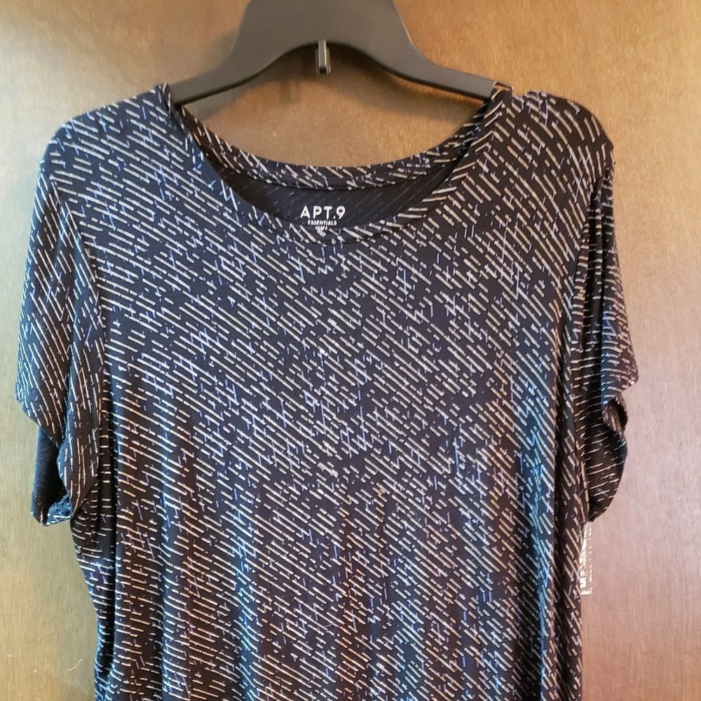 SOLD - Apt. 9 Short Sleeve T-Shirt